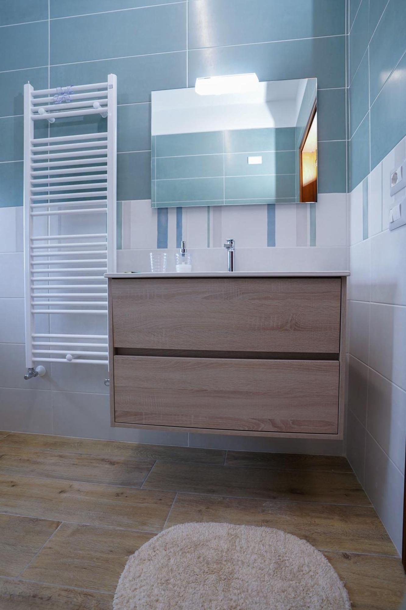 La Casa Di Azzurra Centro Citta Appartamento Fino A 4 Posti Letto E 2 Bagni Foggia Exteriör bild